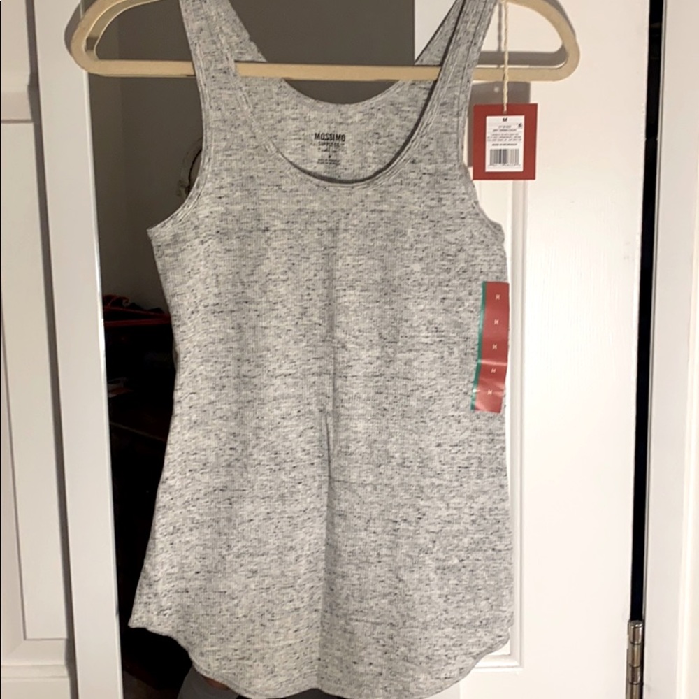 NWT Gray thermal tank **FREE W/ BUNDLE OVER $20**